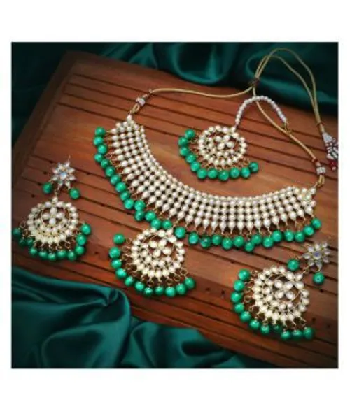 Sukkhi Alloy White Traditional Necklaces Set Choker